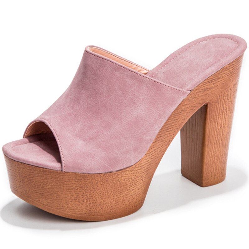 Marken-Sommerhausschuhe Damen High Heels Schuhe Weibliche Mode Plateau Schuhe Outdoor Damen Hausschuhe Pumps Nieten Pantoletten Schuhe