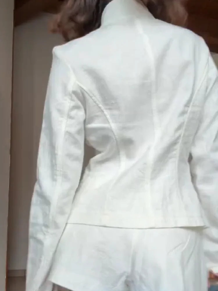 Ensemble en lin blanc | Blazer asymétrique + Short taille haute