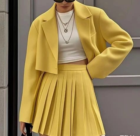 Kurzer Blazer + Minirock Plissiert Set | Elegante Streetwear
