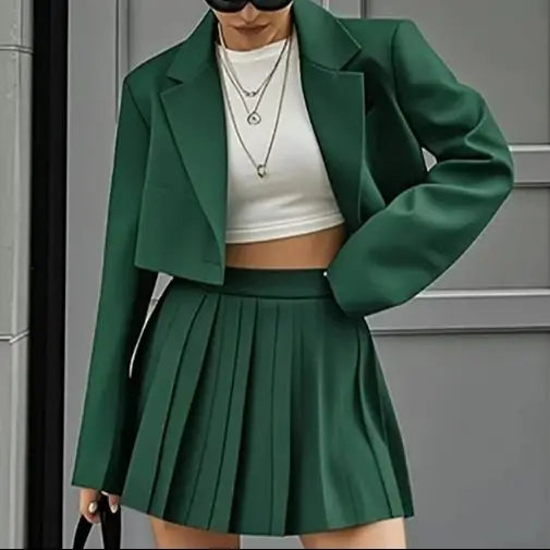Kurzer Blazer + Minirock Plissiert Set | Elegante Streetwear